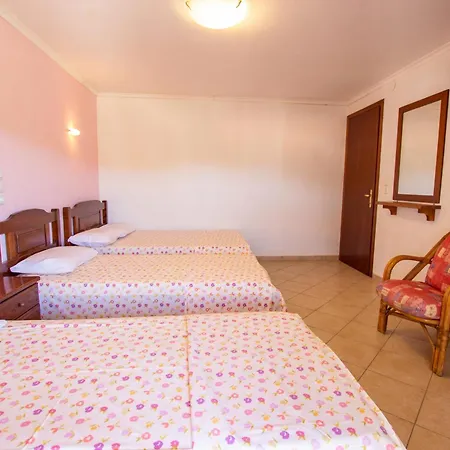 Aparthotel Αnemos Beach Vrasna